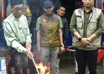 Bakhtiar Hadiri Pemusnahan Hasil Sortir Dan Kelebihan Surat Suara Pemilu 2024