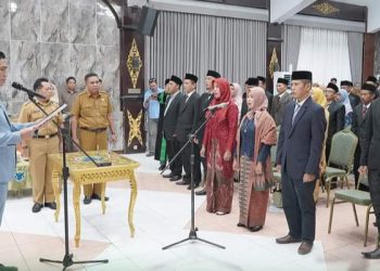 Mhd Fadhil Arief Lantik 78 Kepala Sekolah