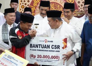 Safari Ramadhan Pertama di Kerinci, Al Haris Serahkan Bantuan CSR