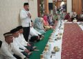 Al Haris Serahkan Tali Asih, Penghargaan dan Santunan Bagi PNS Purnabakti Pemprov Jambi Yang Berada Di Sarolangun