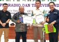 Diskominfo Batang Hari Terima Penghargaan Dari Asosiasi LPPL Radio TV Indonesia