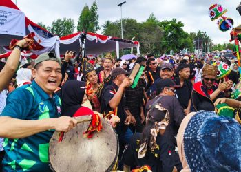 Antraksi Seni Budaya Minangkabau IKM Batang Hari Pukau Ribuan Masyarakat