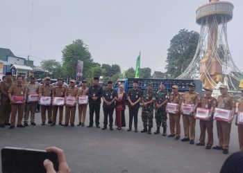 Pemkot Jambi Bagikan 10.250 Bendera Merah Putih, Semarakkan Gerakan 10 Juta Bendera