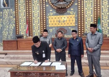 Maulana pimpin pembahasan KUA-PPAS 2025, tegaskan optimalisasi PAD untuk atasi penurunan APBD