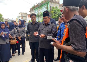 Maulana Awasi Langsung Uji Coba Sistem Parkir Digital di Pasar Jambi