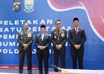 Syukuran Hari Bhayangkara Ke-79, Al Haris Dan Kapolda Tanda Tangani Prasasti Pembangunan Rumah Tahanan Polda Jambi