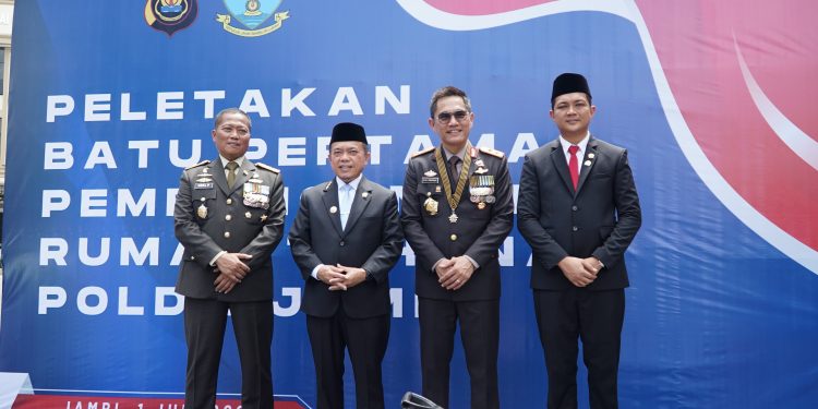 Syukuran Hari Bhayangkara Ke-79, Al Haris Dan Kapolda Tanda Tangani Prasasti Pembangunan Rumah Tahanan Polda Jambi