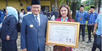 Dimomentum Hari Pendidikan, Wali Kota Maulana Tekankan Pentingnya Menjaga Karakter Anak Muda