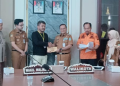 Pemkot Jambi Serahkan Bantuan Bencana Sebesar 102 Juta