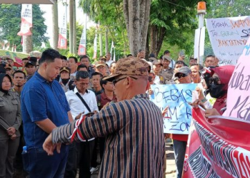 Di Tengah HUT ke-80 Kota Jambi, Warga Zona Merah Geruduk DPRD Tuntut Pembukaan Blokir Sertifikat