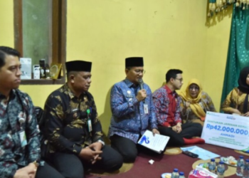 Pemkot Jambi Serahkan Santunan JKM Rp42 Juta kepada Ahli Waris Ketua RT 54